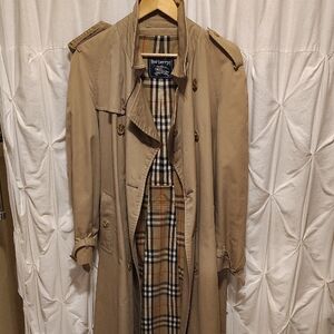 Burberry Beige Trench Coat with Plaid Lining